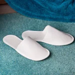 Papuci hotelieri albi