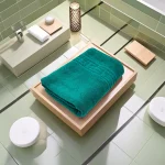 Prosop de Lux 70×130cm 100% Bumbac Pieptanat 650 g/mp-Green Dark