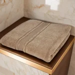 Prosop Pufos de Lux 50×90cm, 100% Bumbac Pieptanat, Zero Twist, 600 g/mp-Cappuccino