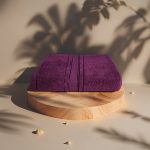 Prosop Pufos de Lux 70×130cm, 100% Bumbac Pieptanat, Zero Twist, 650 g/mp-Burgundy